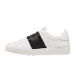 One stud leather sneakers