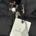 M Gilet Black Logo - Image 5