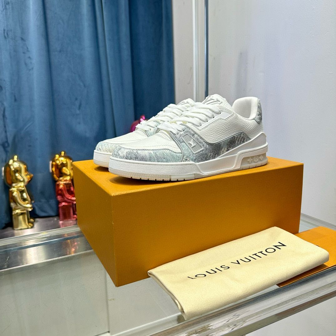 cc939cf8-1 Lv trainer - Image 1