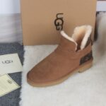 STIVALETTI IN SHEARLING - Image 7