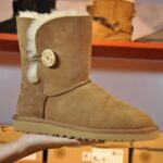 STIVALETTI IN SHEARLING