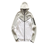 TECH FLEECE – lITTLE GREY/WHITE (completa)