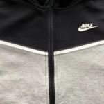TECH FLEECE – GREY/BLACK (completa) - Image 5