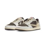TRAVIS SCOTT REVERSE MOCHA - Image 2