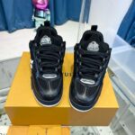 LV TRAINER - Image 7