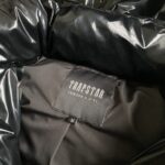 TRPSTAR SHINY BLACK IRONGATE PUFFER JACKET DETACHABLE - Image 4