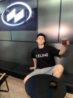 CL T-shirt - Image 10