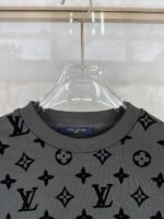 LV sweatshirt - Image 6