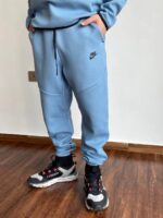 Nike Tech Fleece - Image 3