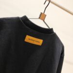 CREWNECK BLACK & EMBROIDERED BIG LOGO - Image 2