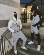 Nike Tech Fleece - Image 4