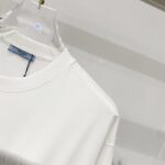 T-shirt - Image 16