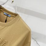 T-shirt - Image 24