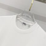 BRBRY T-shirt - Image 13