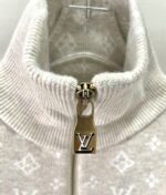 LV sweatshirt - Image 5