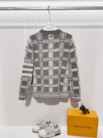 LV sweatshirt - Image 2