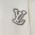 LV sweatshirt - Image 5