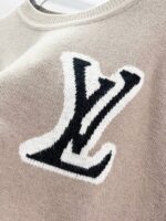 LV sweatshirt - Image 4