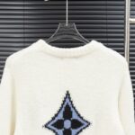 LV sweatshirt - Image 5