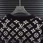 LV sweatshirt - Image 5