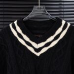 LV sweatshirt - Image 3