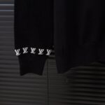 LV sweatshirt - Image 4