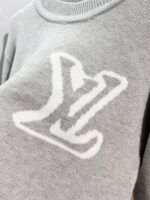 LV sweatshirt - Image 4
