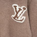 LV sweatshirt - Image 10